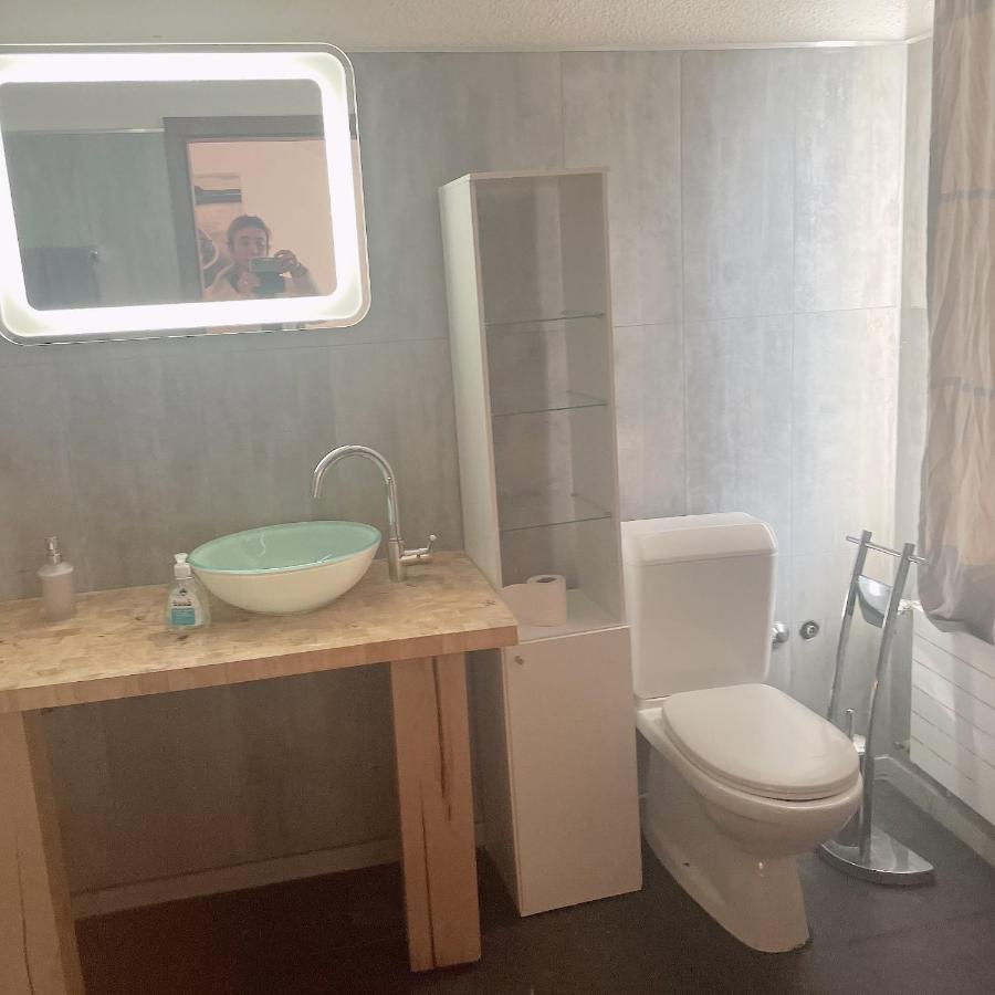 Lindas Beauty Hostel Zurich Bagian luar foto